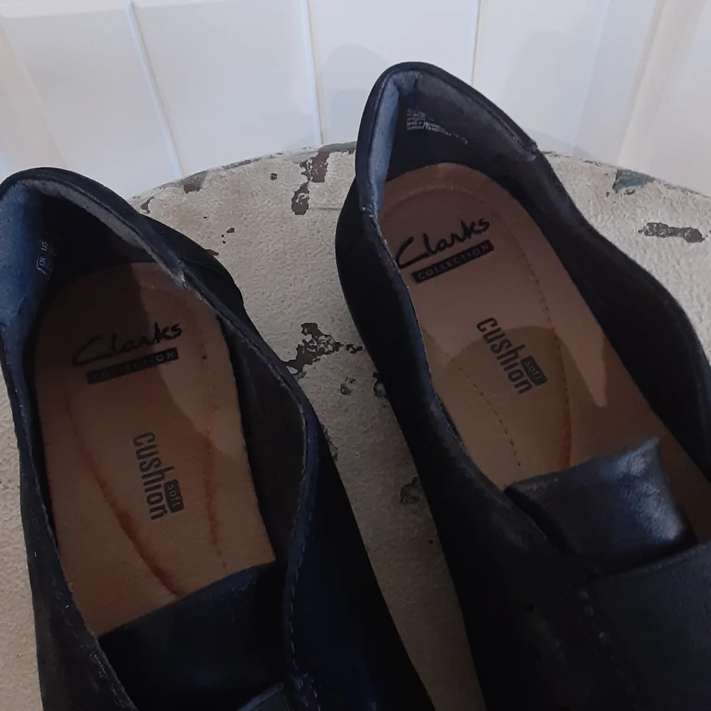 Clarks Collection Medora Gemma Navy Nubuck Leather Slip-On Loafers Sz 10 - Picture 10 of 10